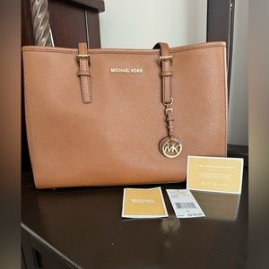Michael Kors jet set travel tote bag